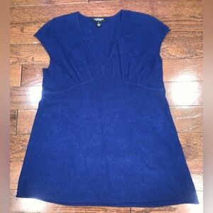 Lord & Taylor  Cashmere Blue Knit Top Womens L Soft Minimalist Short Sleeve